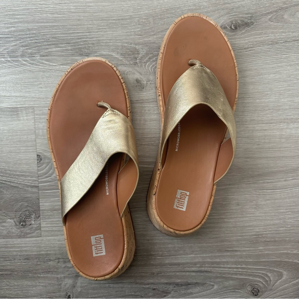 FitFlop F-Mode Leather Cork Flatform Toe Post Sandals Metallic Gold Wedge Size 9